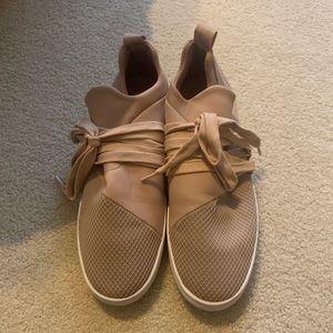 Steve Madden Light Pink Lancer Sneakers